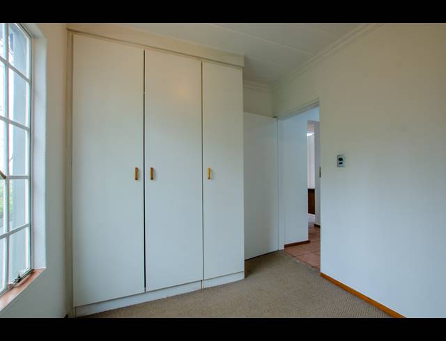 2 BEDROOM APARTMENT FOR SALE IN RIETVALLEIRAND